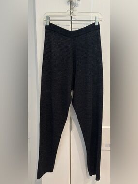 Rochelle California Straight Leg Knit Pants in Black Subtle Sparkle. Size M
